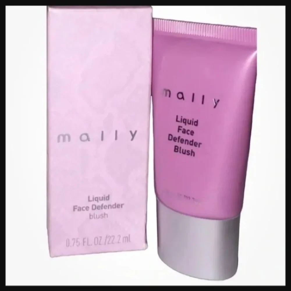 Mally liquid face defender blush Carnation with sponge NIB